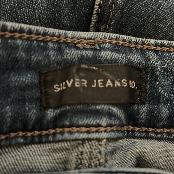 Like new Silver Jeans. Cropped. - Picture 4 of 4